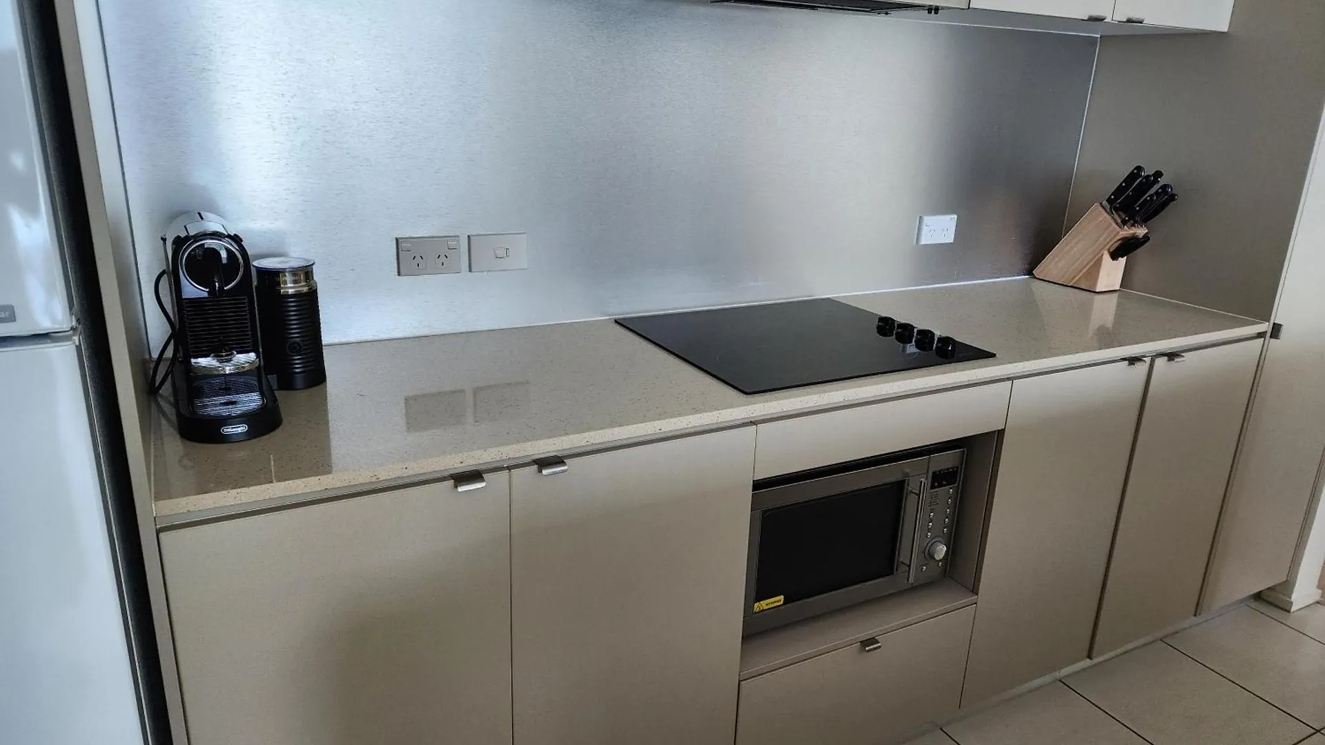 1 Bedroom Apt Ocean View On The Cairns Esplanade 0*,